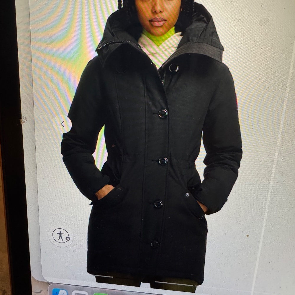 Women's Canada Goose Rossclair Parka Size Medium - Picture 12 of 16